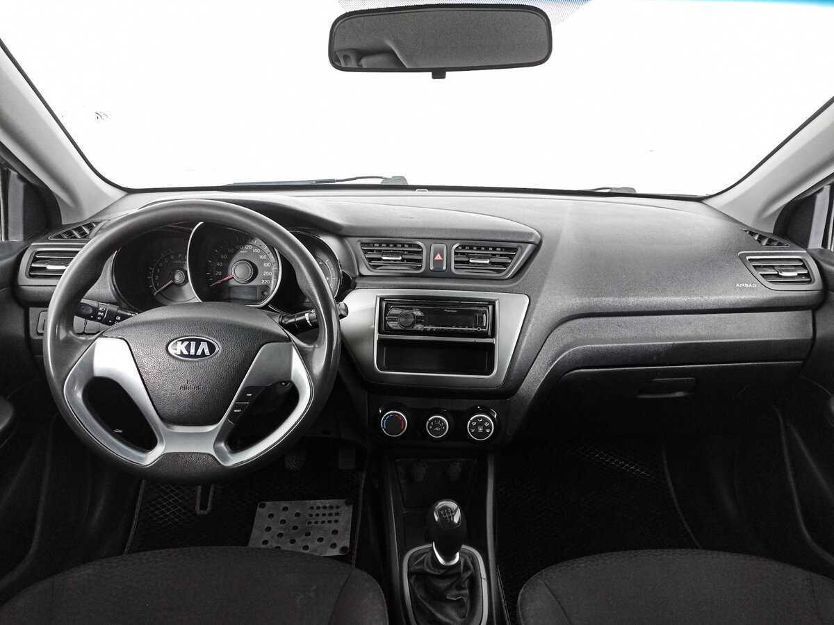 Kia Rio с пробегом — 2015 год. Фото: #11