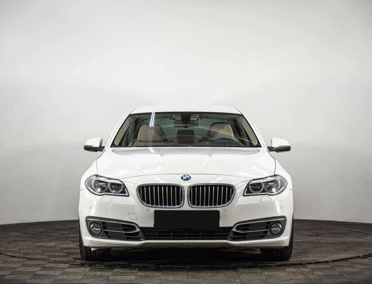 BMW 5 серии с пробегом — 2015 год. Фото: #1