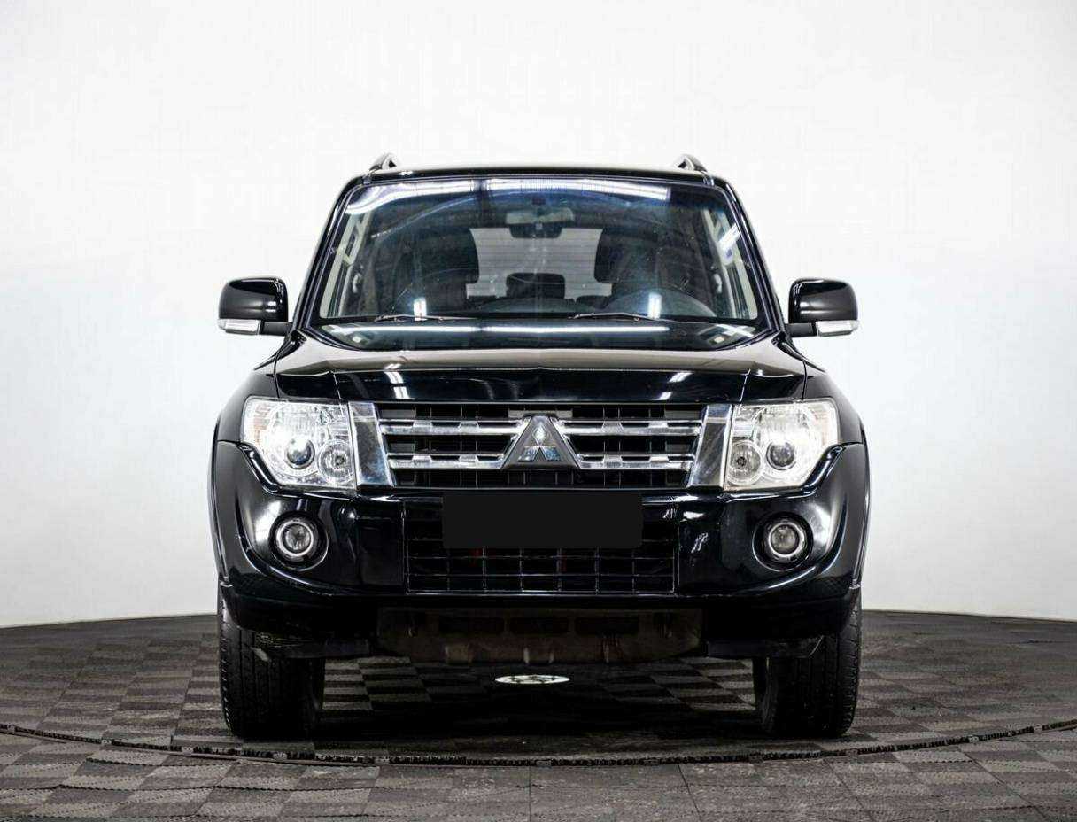 Mitsubishi Pajero с пробегом — 2011 год. Фото: #1
