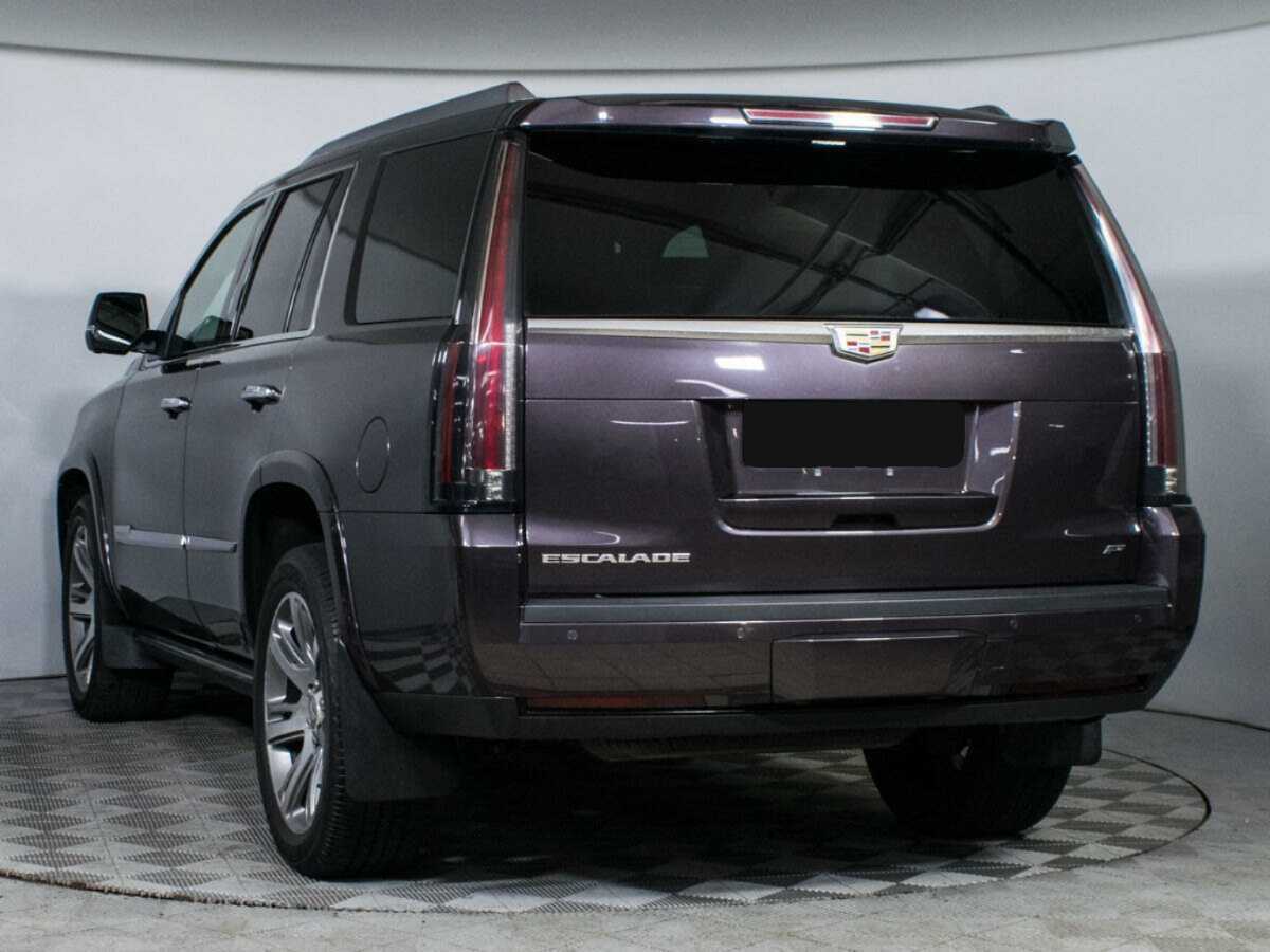 Cadillac Escalade с пробегом — 2015 год. Фото: #6