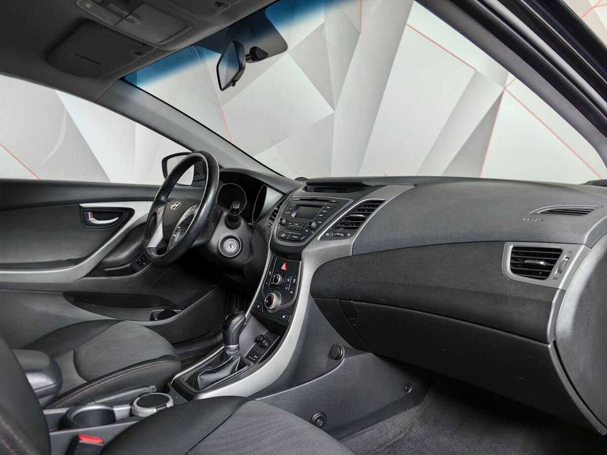 Hyundai Elantra с пробегом — 2015 год. Фото: #8