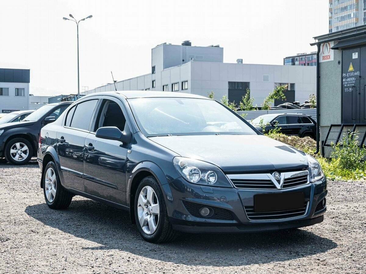Opel Astra с пробегом — 2008 год. Фото: #2