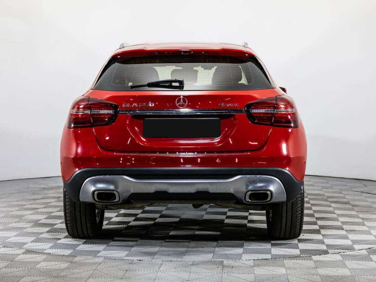 Mercedes-Benz GLA с пробегом — 2017 год. Фото: #4