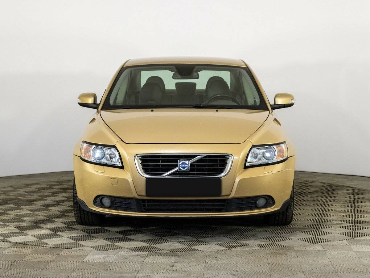 Volvo S40 с пробегом — 2007 год. Фото: #1