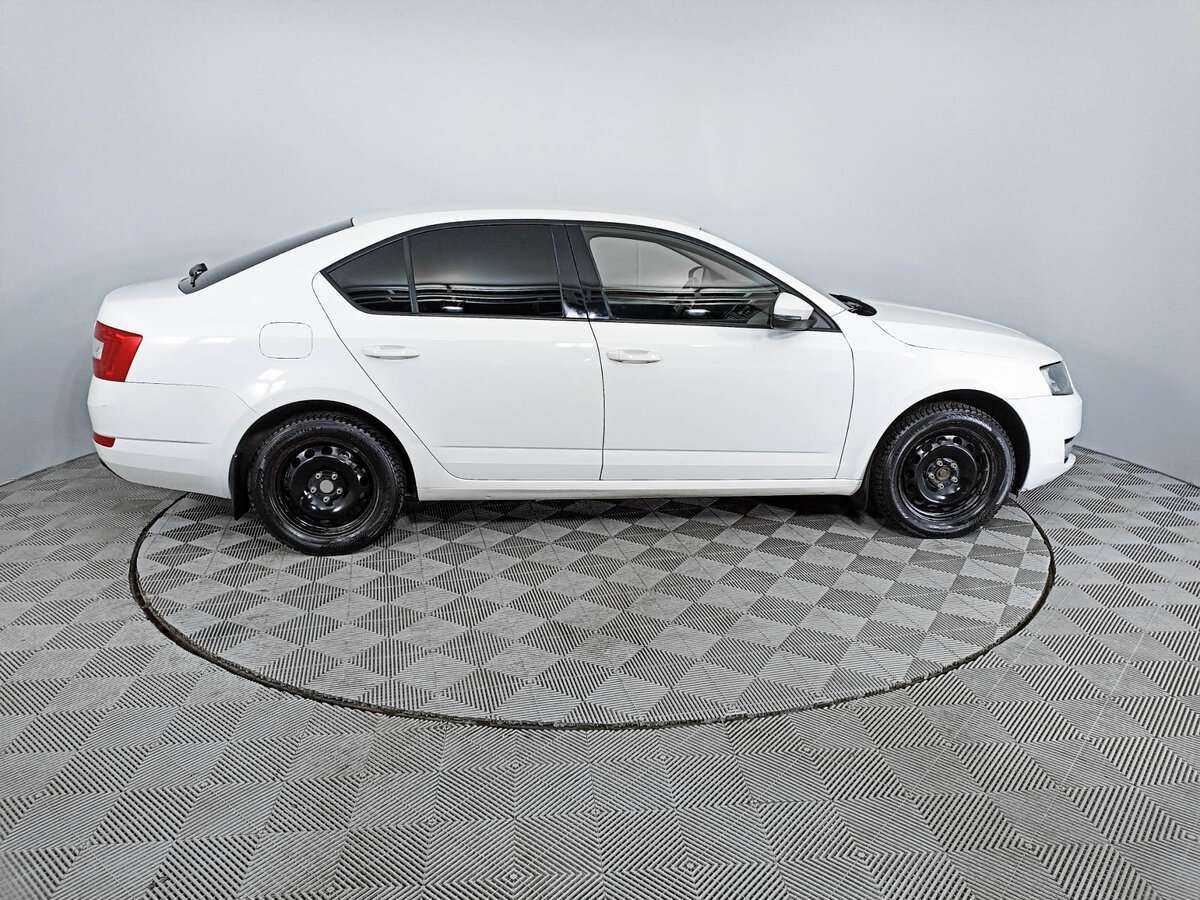 Skoda Octavia с пробегом — 2014 год. Фото: #3