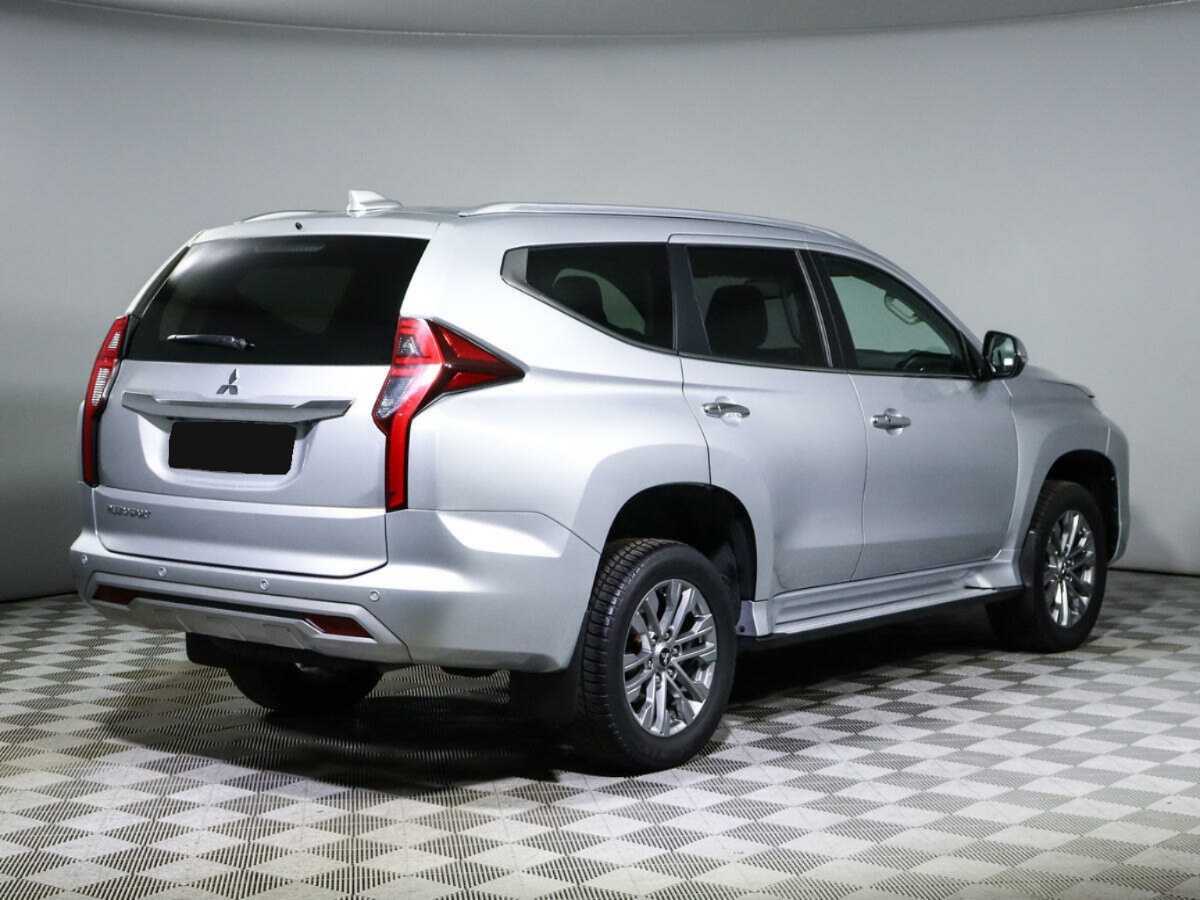 Mitsubishi Pajero Sport с пробегом — 2021 год. Фото: #3