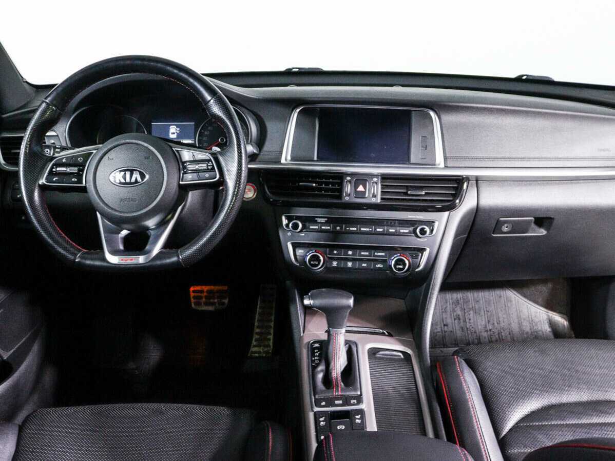 Kia Optima с пробегом — 2018 год. Фото: #9