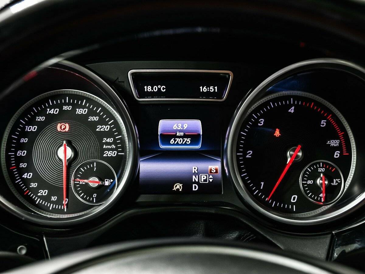 Mercedes-Benz GLE с пробегом — 2017 год. Фото: #9