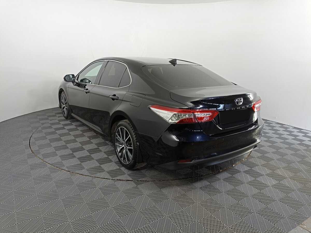Toyota Camry с пробегом — 2021 год. Фото: #6