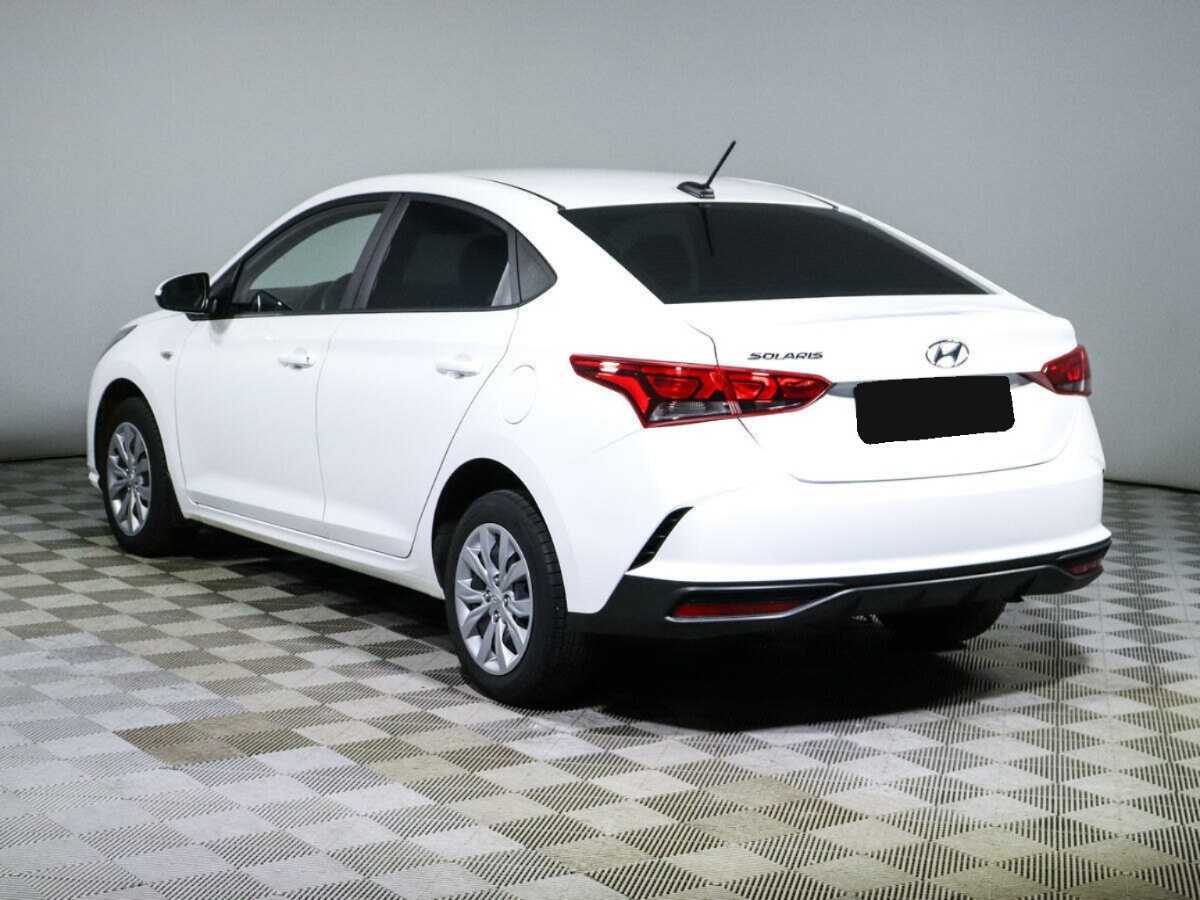 Hyundai Solaris с пробегом — 2022 год. Фото: #5
