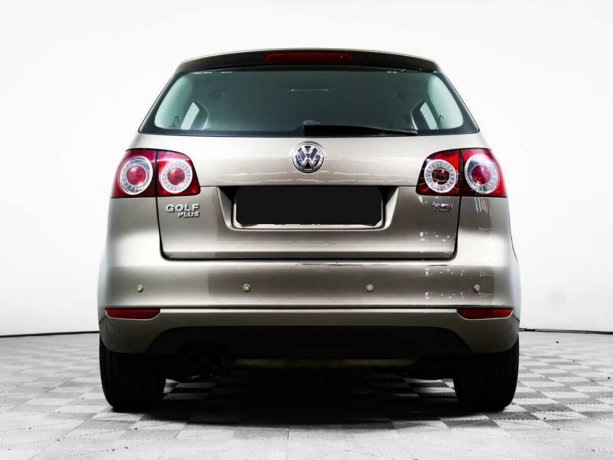 Volkswagen Golf Plus с пробегом — 2010 год. Фото: #5