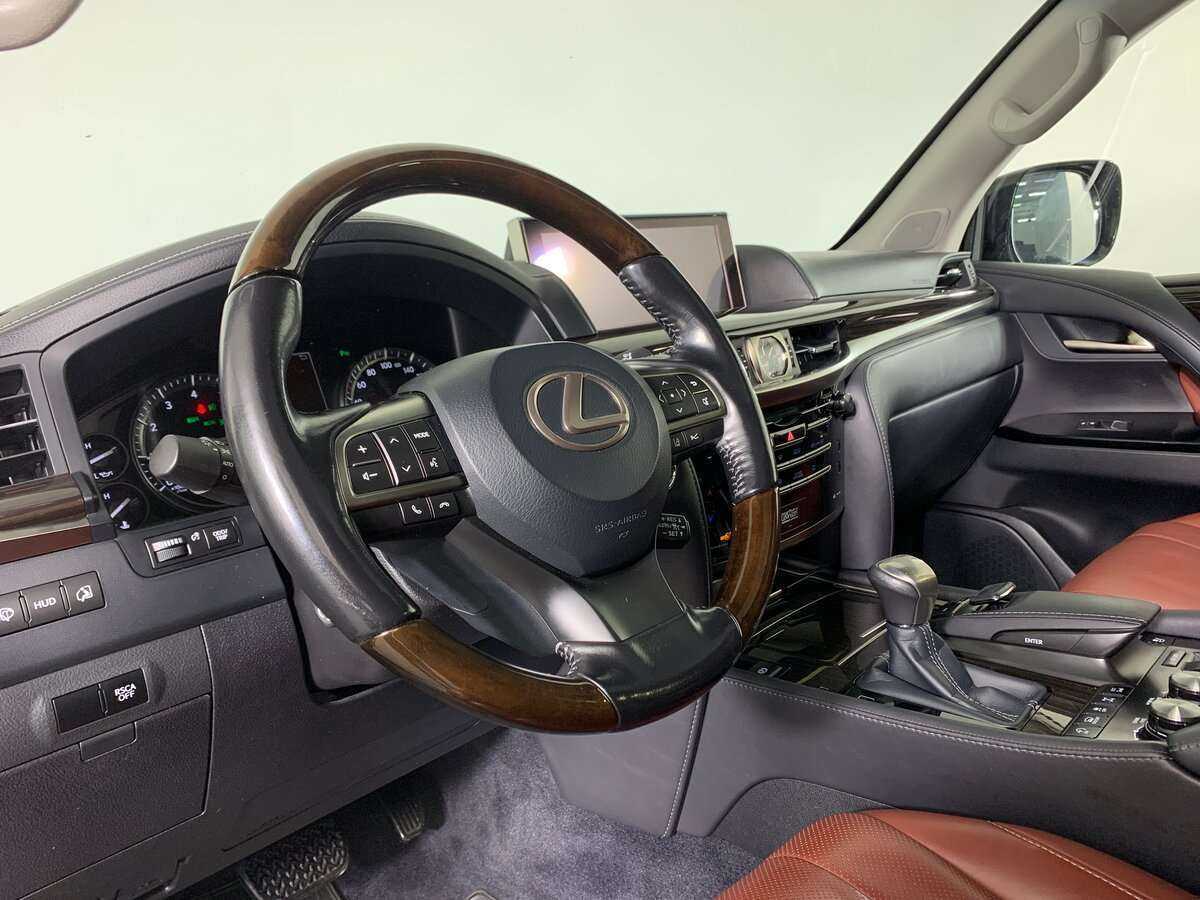Lexus LX с пробегом — 2017 год. Фото: #9