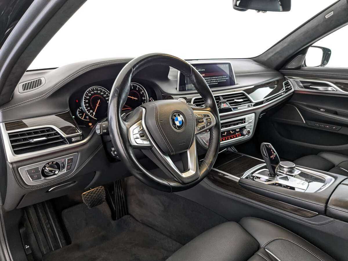 BMW 7 серии с пробегом — 2019 год. Фото: #10