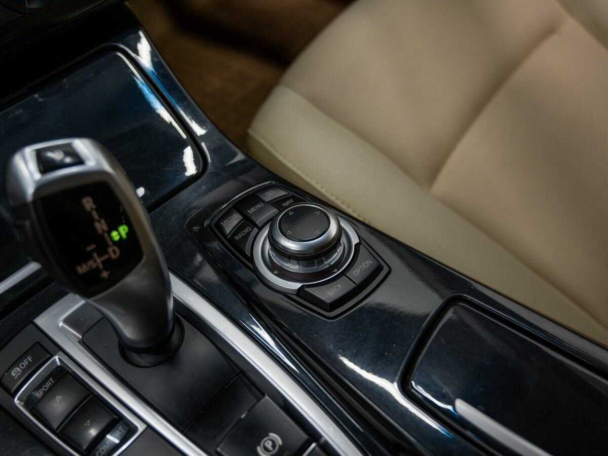 BMW 5 серии с пробегом — 2014 год. Фото: #17