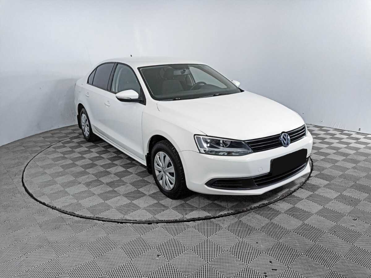 Volkswagen Jetta с пробегом — 2014 год. Фото: #2