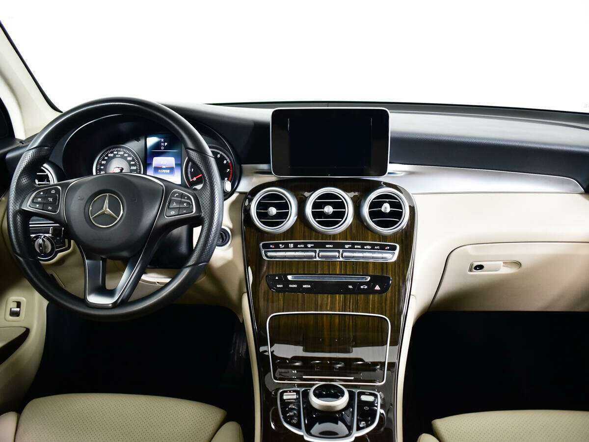 Mercedes-Benz GLC с пробегом — 2015 год. Фото: #12