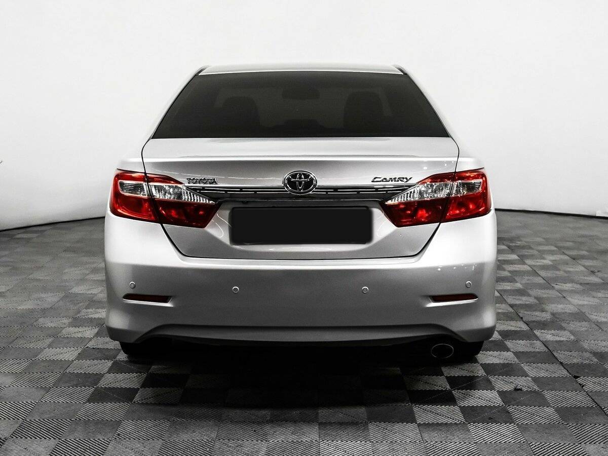 Toyota Camry с пробегом — 2012 год. Фото: #5
