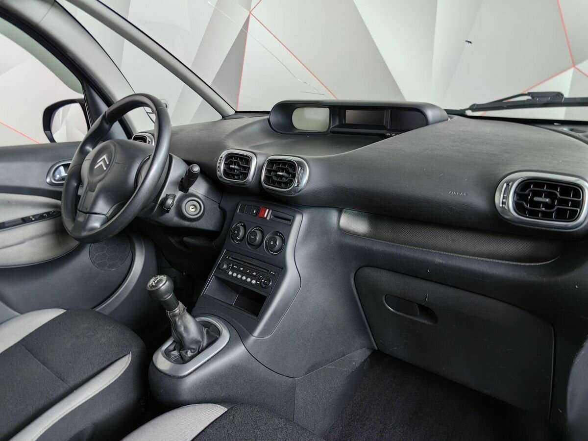 Citroen C3 Picasso с пробегом — 2011 год. Фото: #8