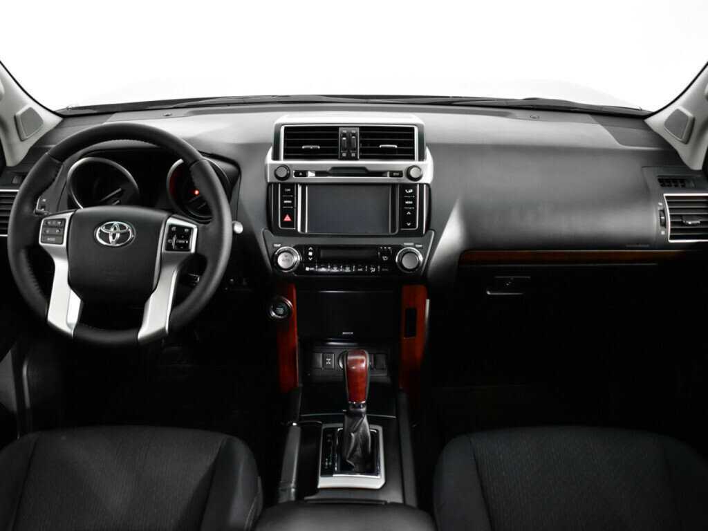 Toyota Land Cruiser Prado с пробегом — 2017 год. Фото: #11