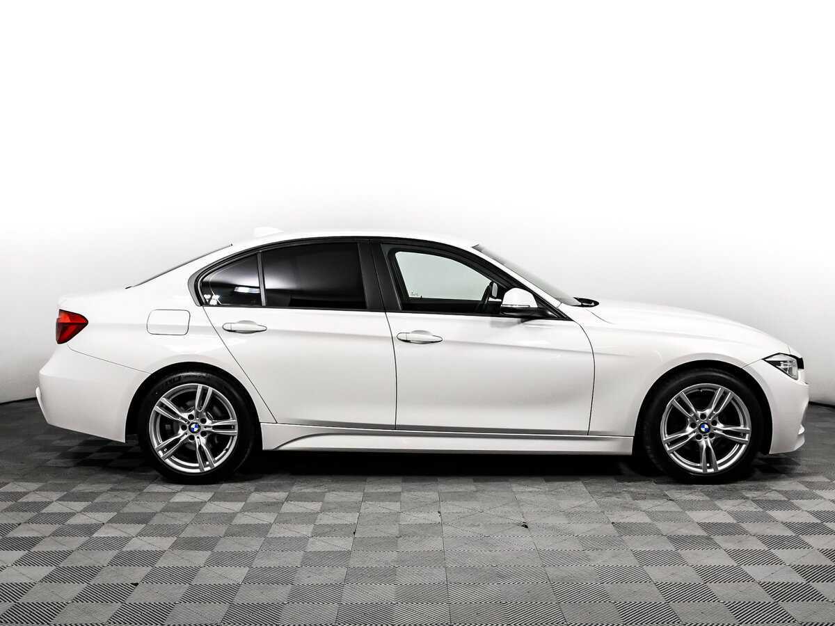 BMW 3 серии с пробегом — 2017 год. Фото: #3