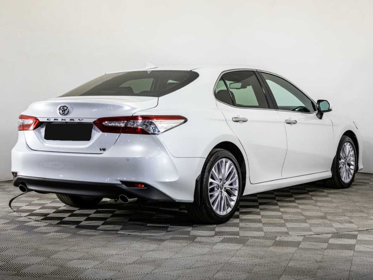 Toyota Camry с пробегом — 2020 год. Фото: #4
