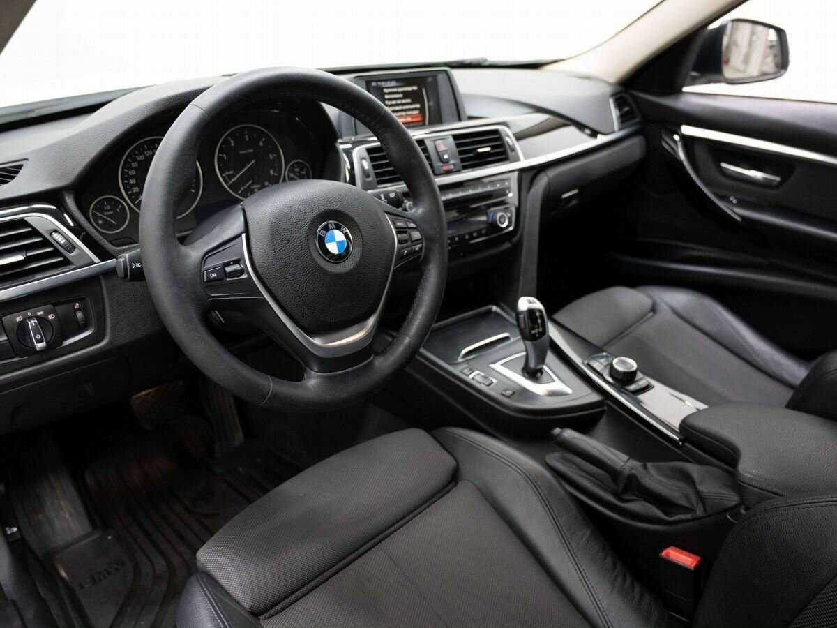 BMW 3 серии с пробегом — 2016 год. Фото: #6