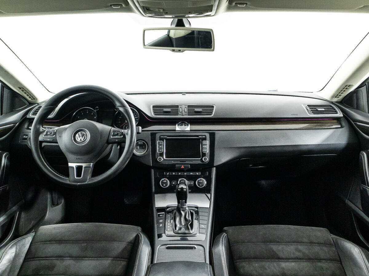 Volkswagen Passat CC с пробегом — 2013 год. Фото: #12