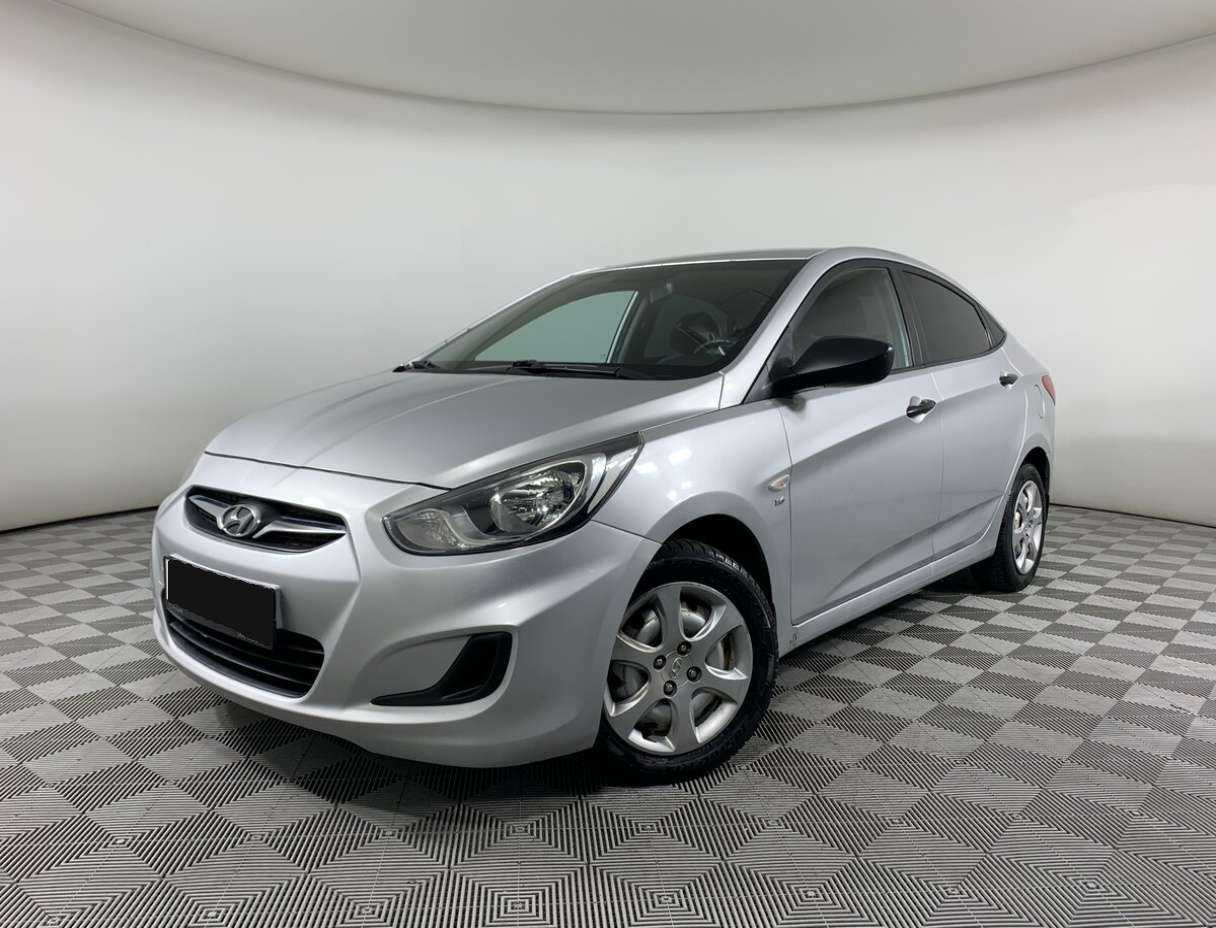 Hyundai Solaris с пробегом — 2011 год. Посмотреть фото