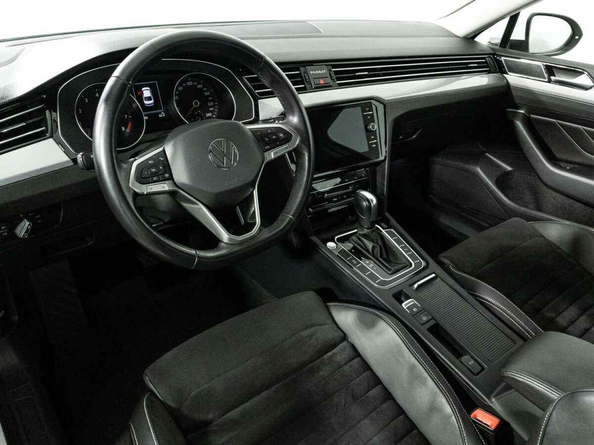 Volkswagen Passat с пробегом — 2020 год. Фото: #10