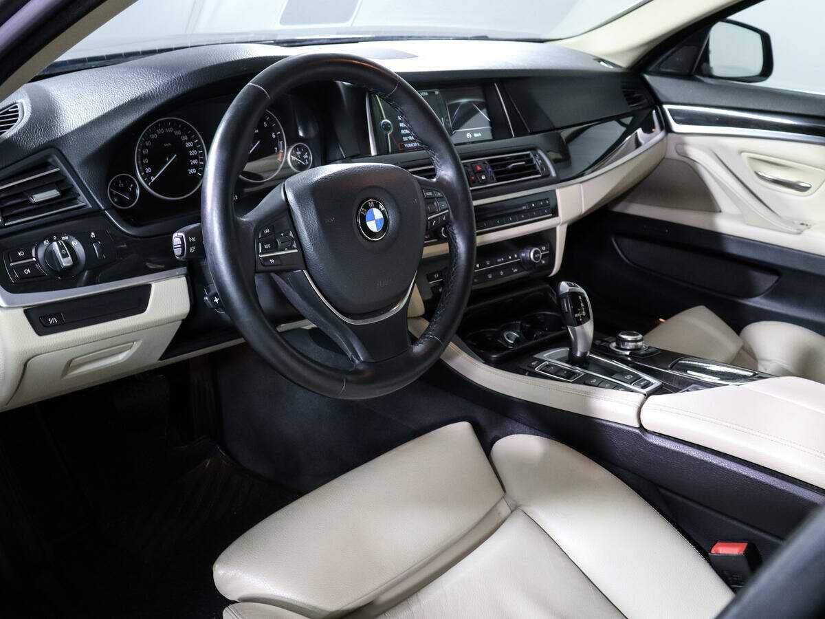 BMW 5 серии с пробегом — 2012 год. Фото: #12