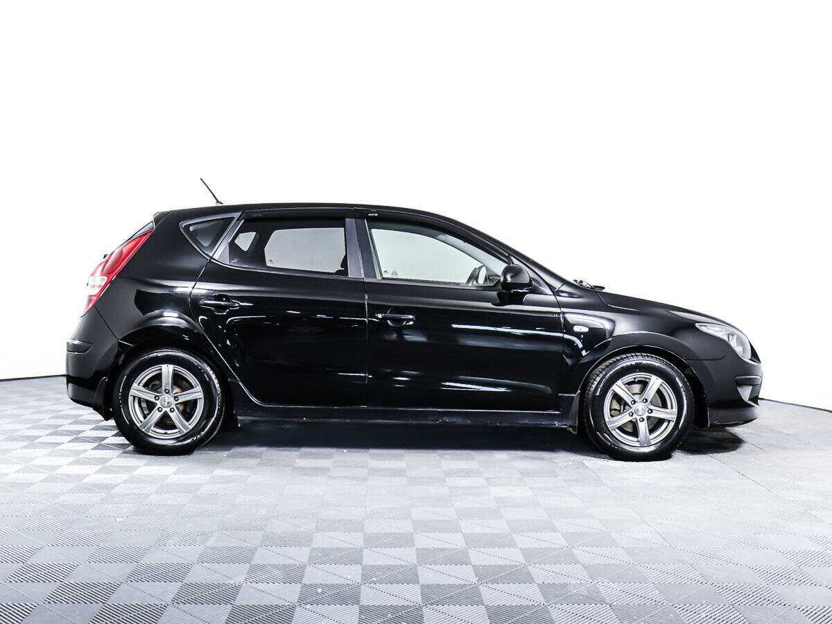 Hyundai i30 с пробегом — 2011 год. Фото: #3