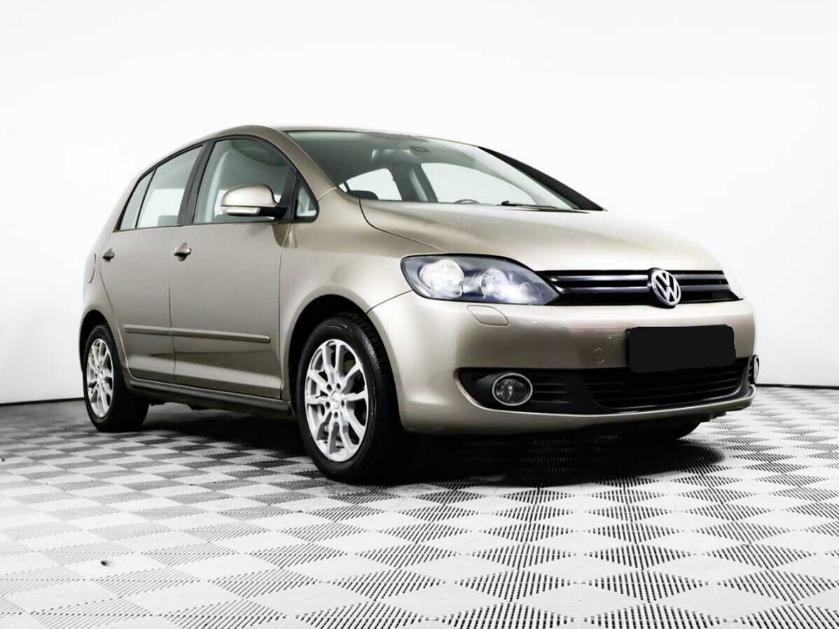 Volkswagen Golf Plus с пробегом — 2010 год. Фото: #2