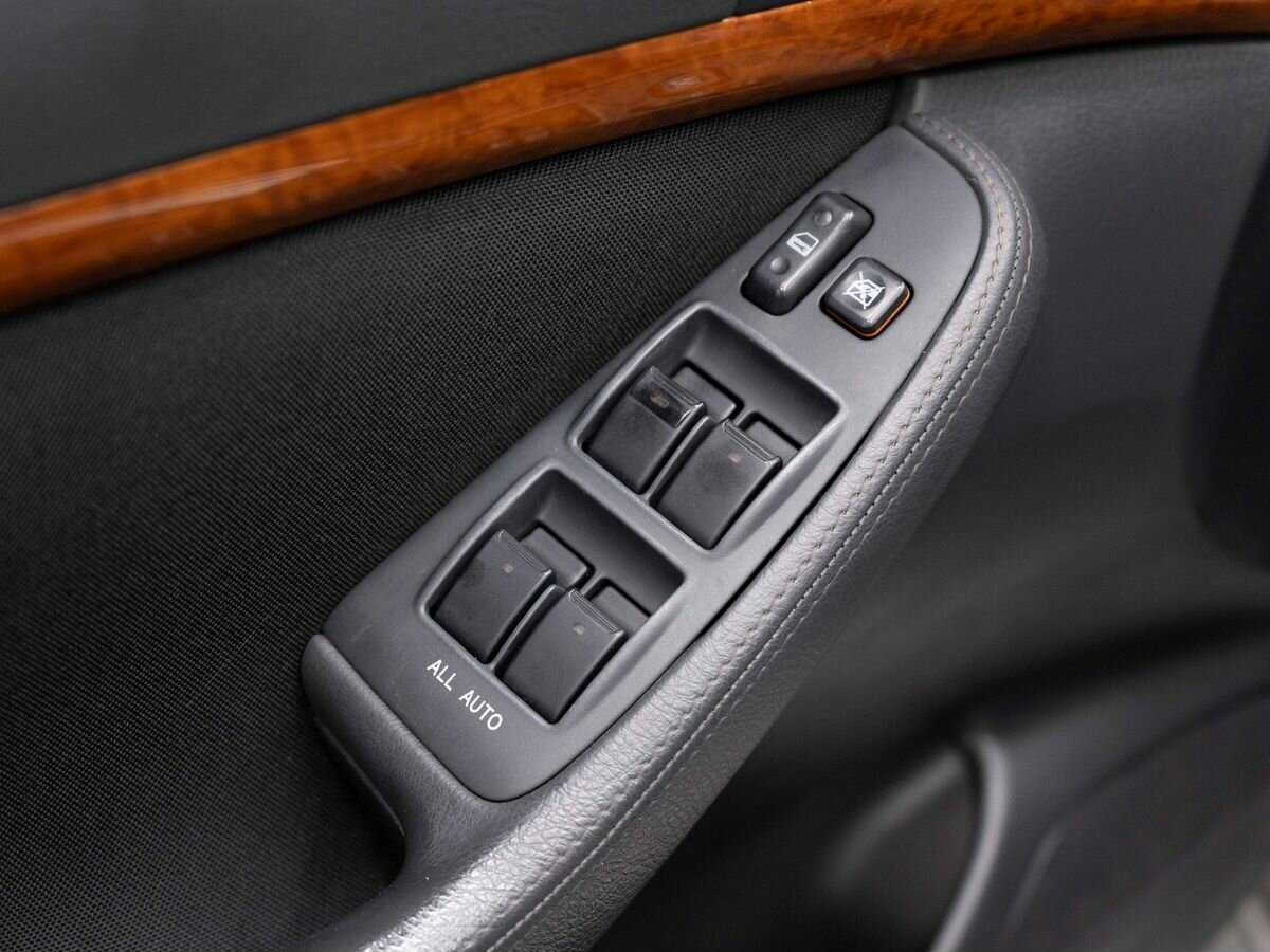 Toyota Avensis с пробегом — 2007 год. Фото: #15