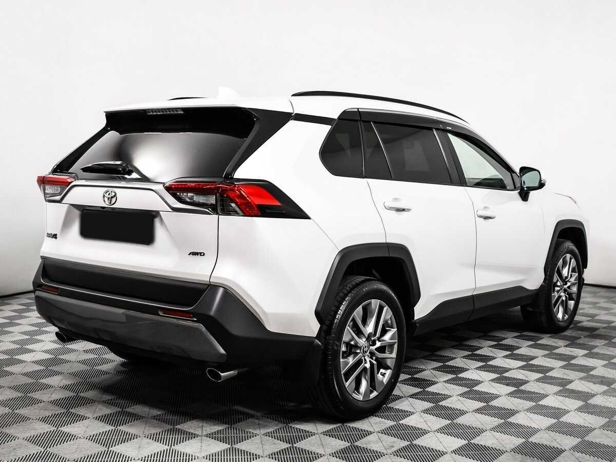 Toyota RAV4 с пробегом — 2021 год. Фото: #4