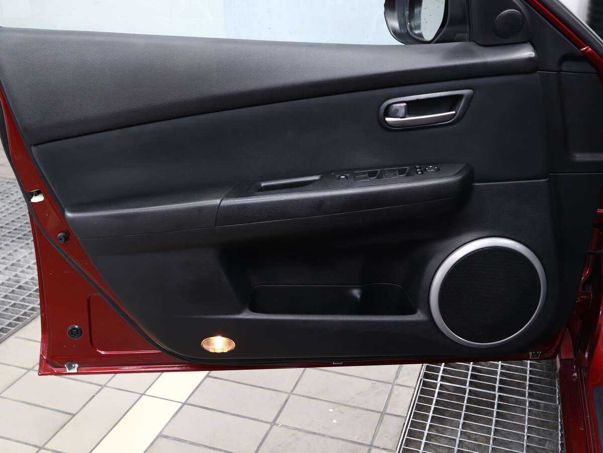 Mazda 6 с пробегом — 2007 год. Фото: #7