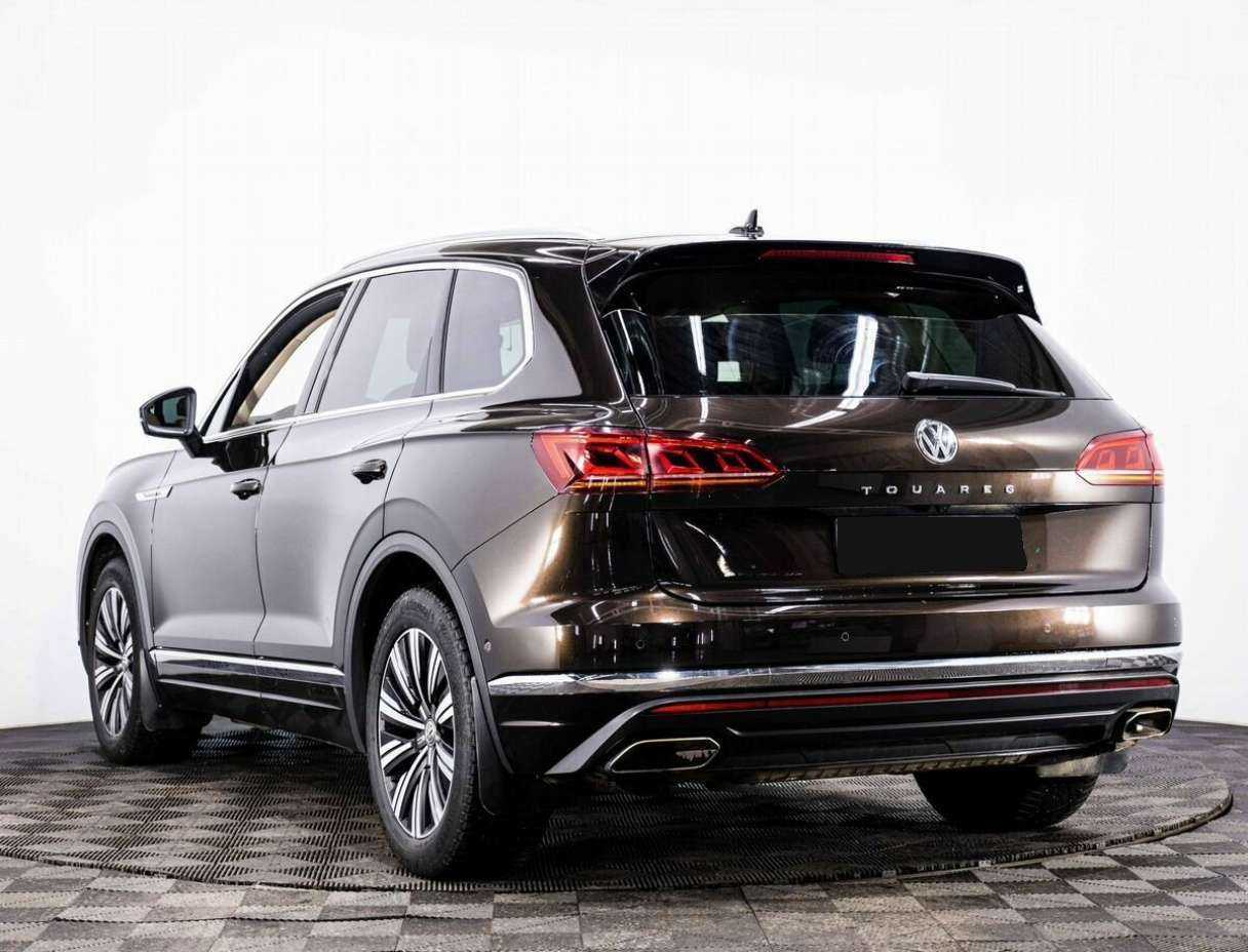 Volkswagen Touareg с пробегом — 2018 год. Фото: #3