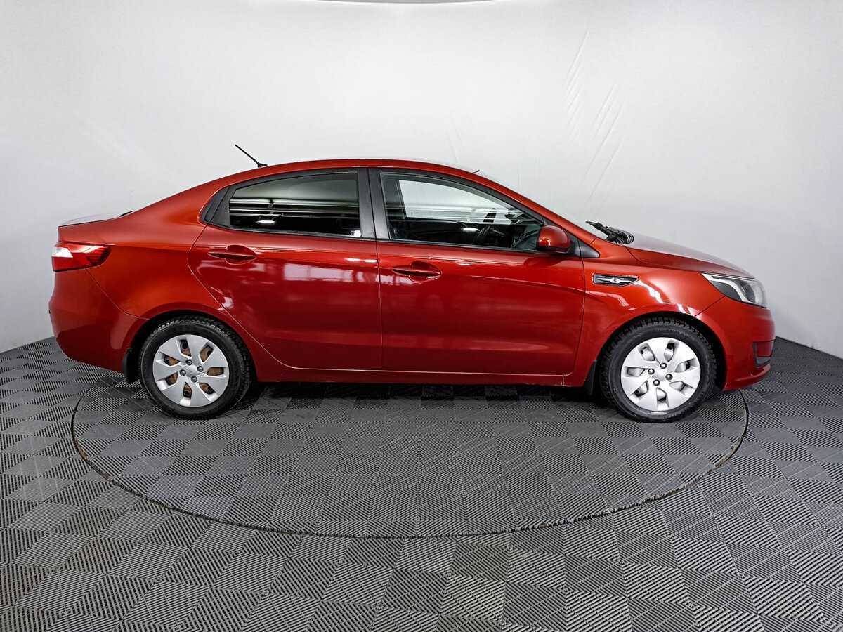 Kia Rio с пробегом — 2011 год. Фото: #3
