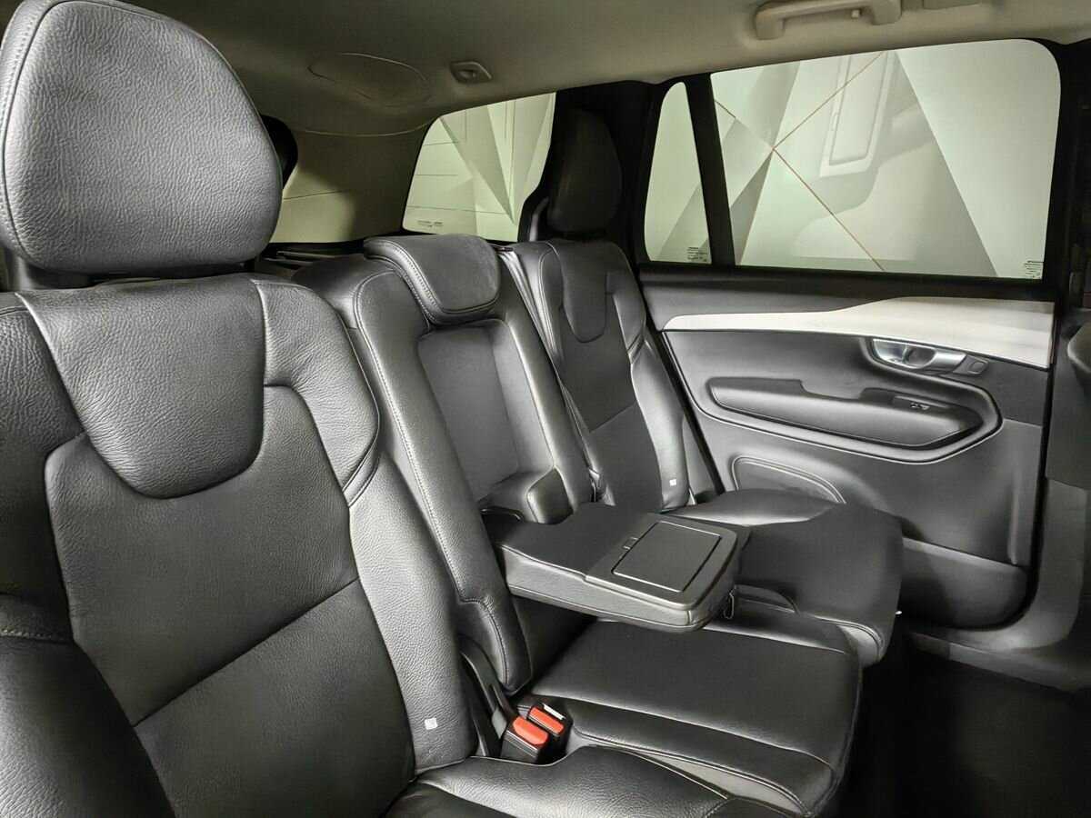 Volvo XC90 с пробегом — 2017 год. Фото: #10