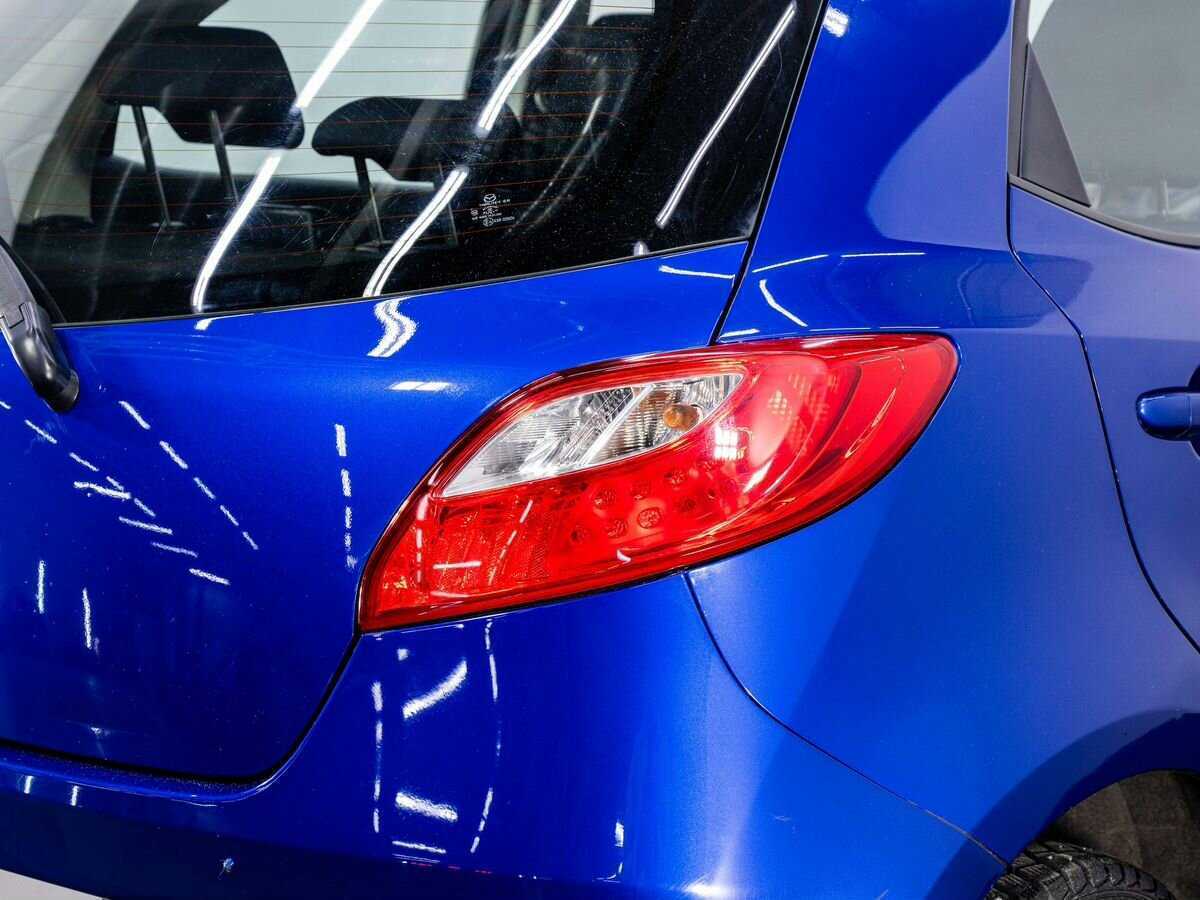 Mazda 2 с пробегом — 2009 год. Фото: #22