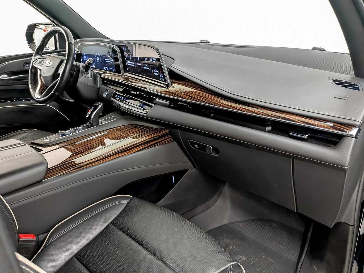Cadillac Escalade с пробегом — 2021 год. Фото: #10