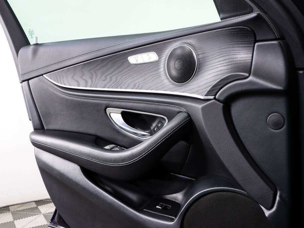 Mercedes-Benz E-Класс с пробегом — 2018 год. Фото: #12