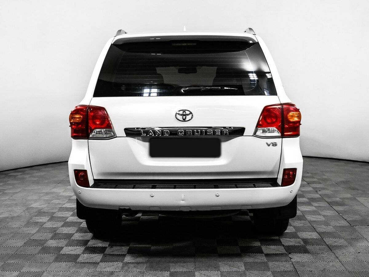 Toyota Land Cruiser с пробегом — 2014 год. Фото: #5