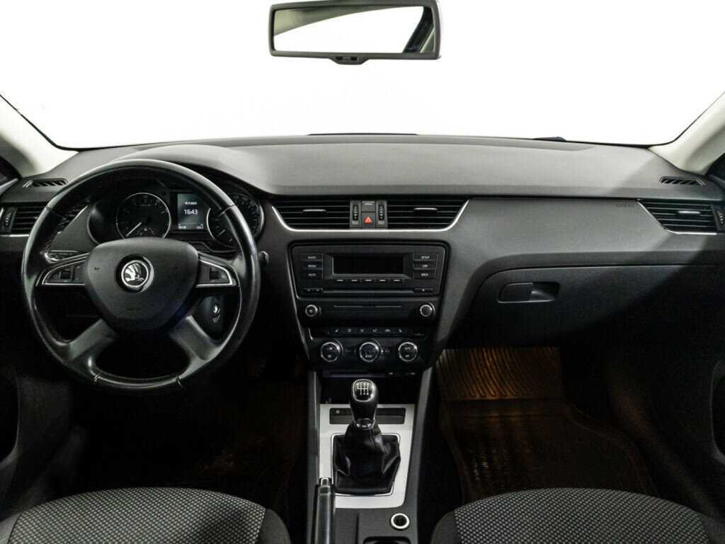 Skoda Octavia с пробегом — 2013 год. Фото: #12