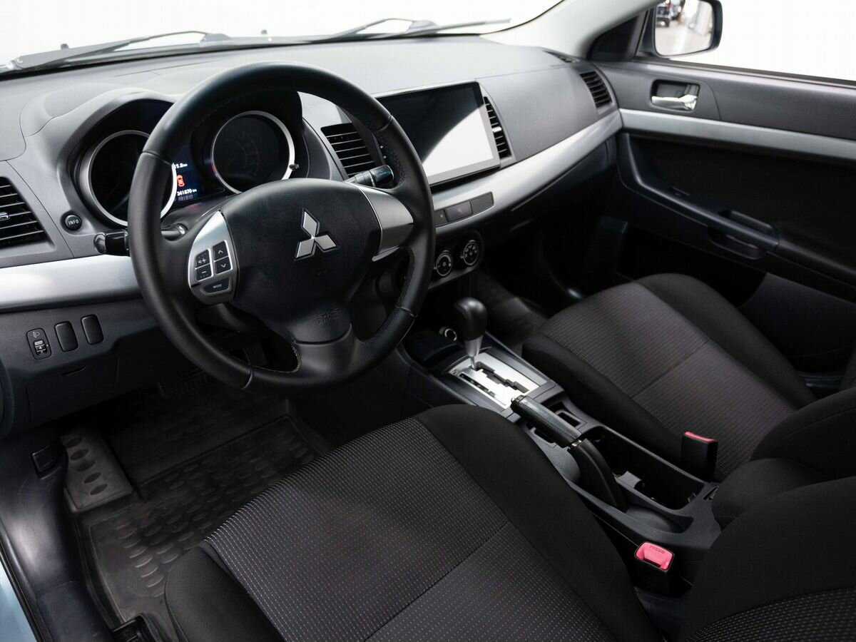 Mitsubishi Lancer с пробегом — 2011 год. Фото: #6