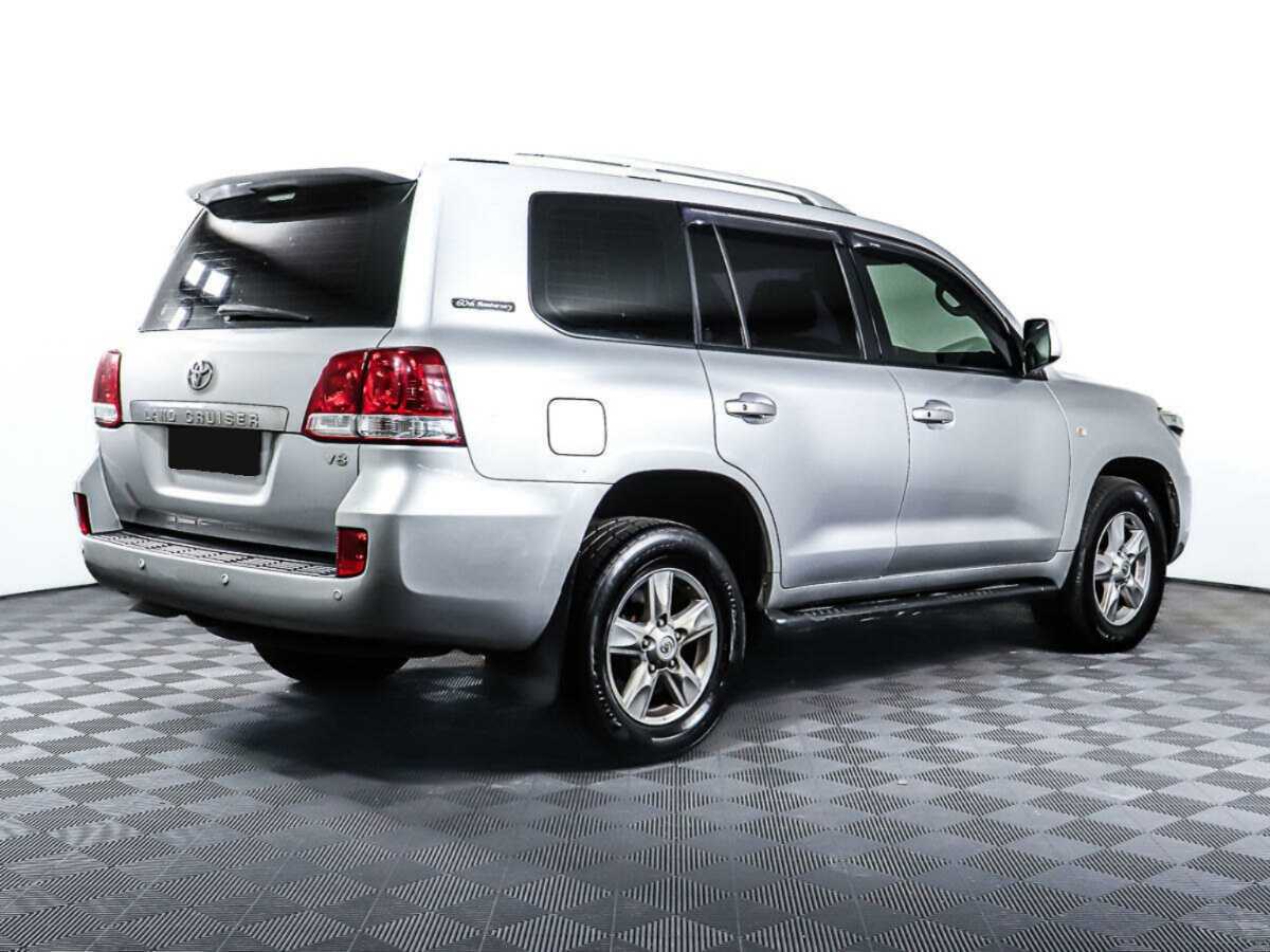 Toyota Land Cruiser с пробегом — 2011 год. Фото: #4