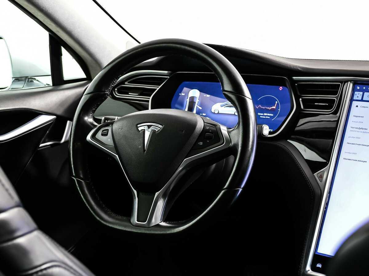 Tesla Model S с пробегом — 2016 год. Фото: #11