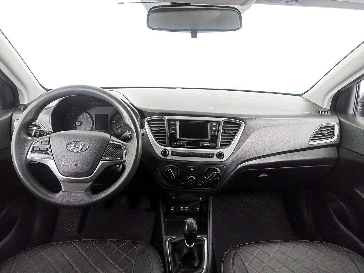 Hyundai Solaris с пробегом — 2018 год. Фото: #11