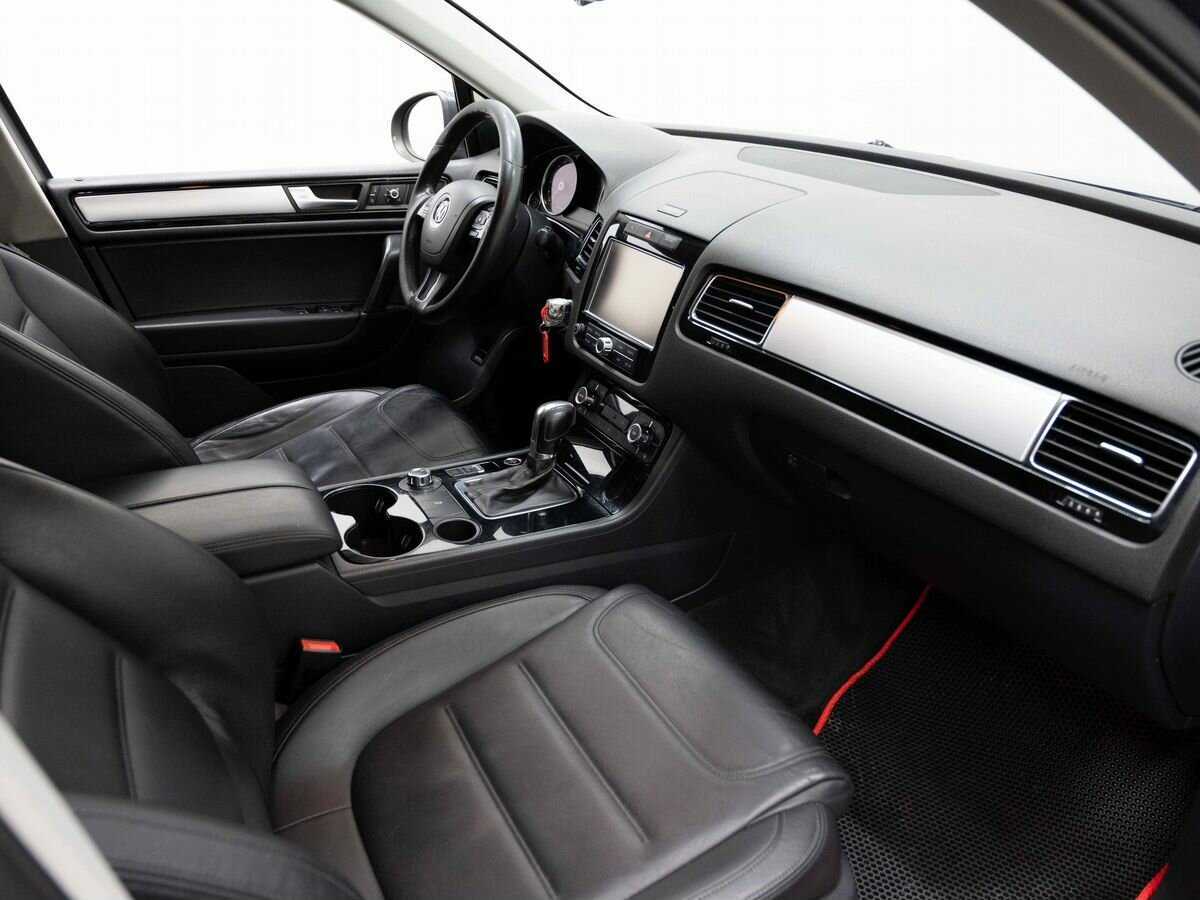 Volkswagen Touareg с пробегом — 2010 год. Фото: #10