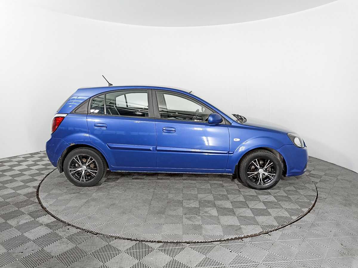 Kia Rio с пробегом — 2010 год. Фото: #3