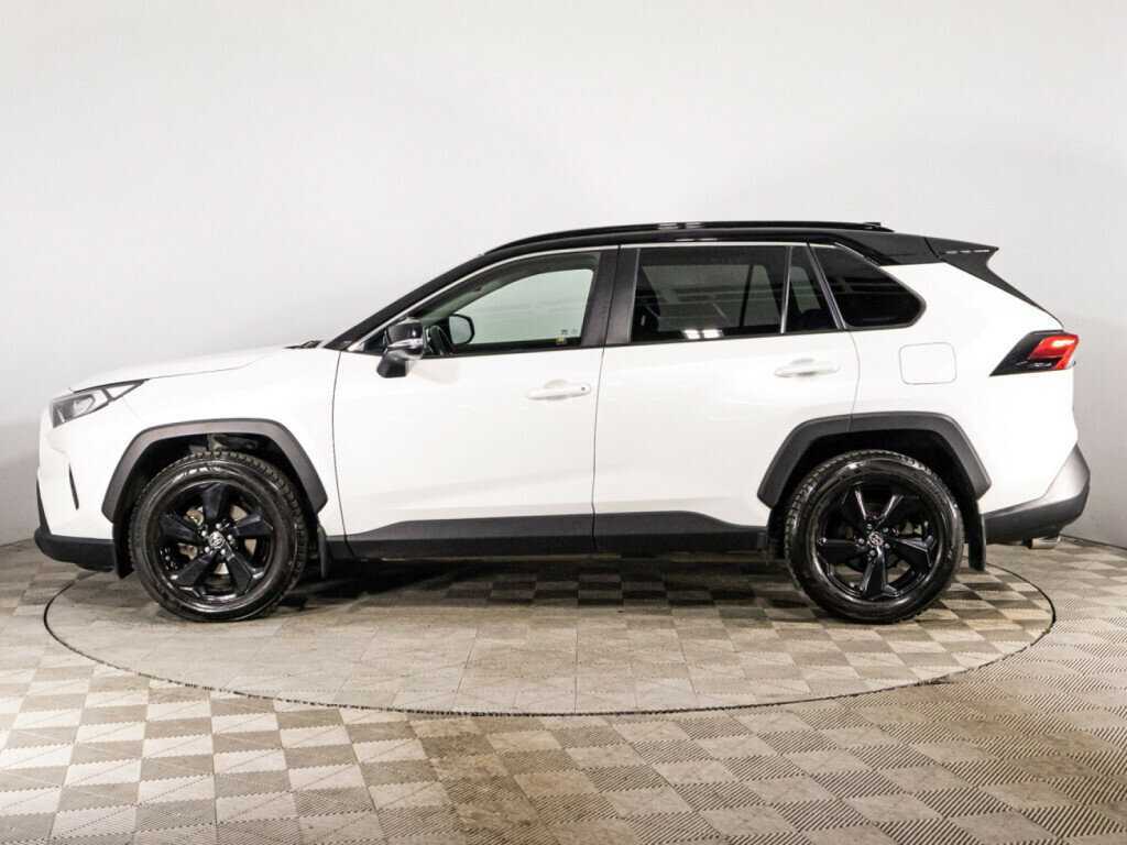 Toyota RAV4 с пробегом — 2021 год. Фото: #7